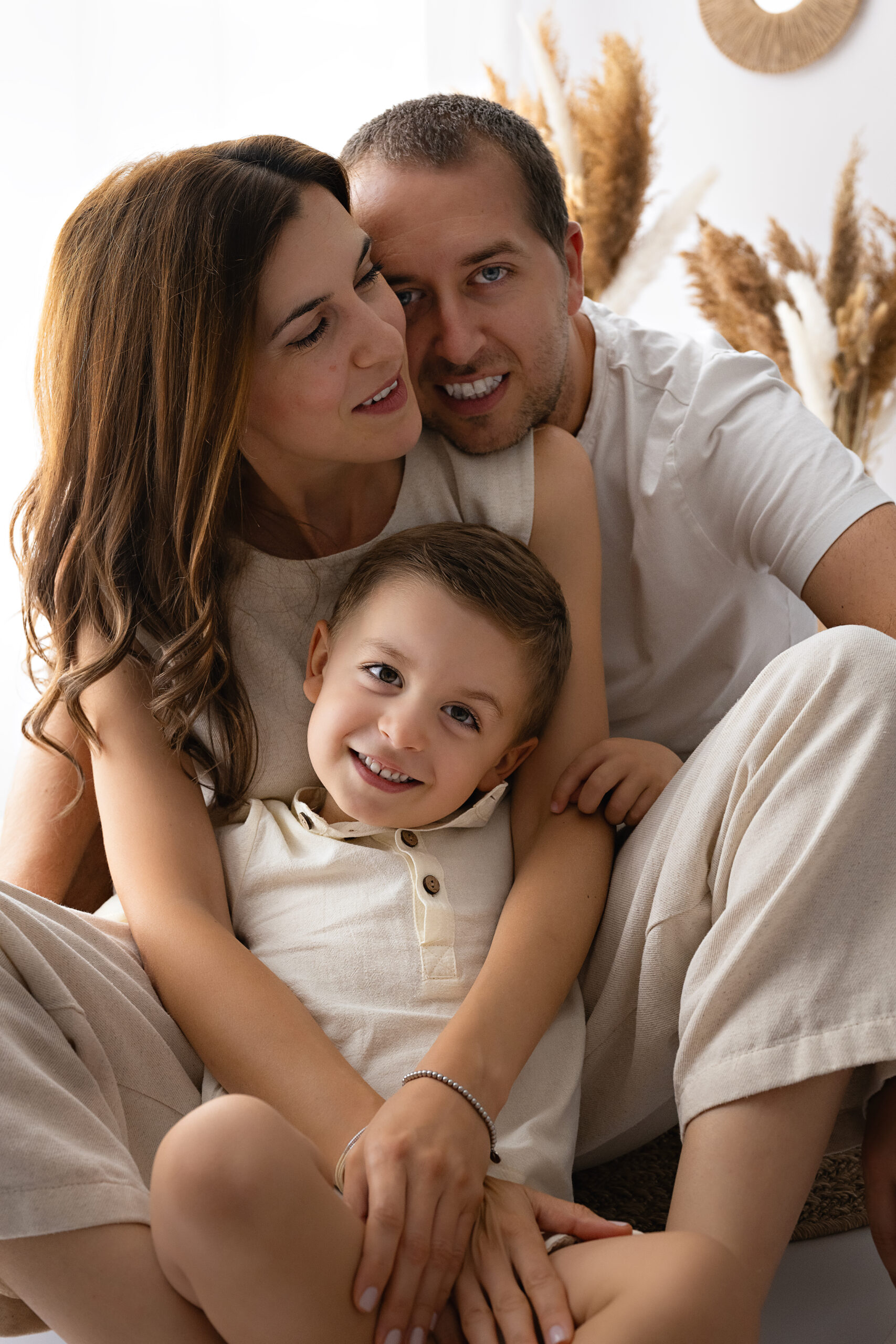 Фотосесия на семейство от трима члена